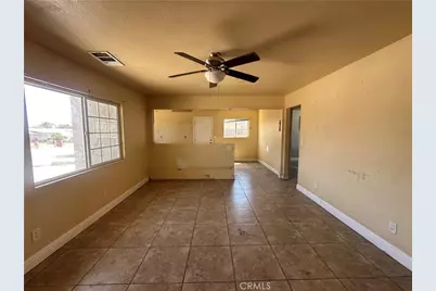 912 Meadows, Bakersfield, CA 93306 - Photo 4
