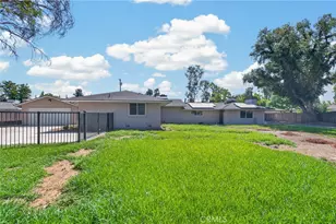 4832 N Fruit Ave, Fresno, CA 93705 - Photo 4