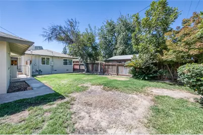 1506 W University Avenue, Fresno, CA 93705 - Photo 28
