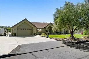 155 Eagle Creek Ct, Atascadero, CA 93422 - Photo 2