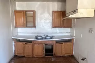 401 4th, Bakersfield, CA 93304 - Photo 14