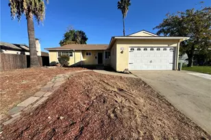107 W Richert, Clovis, CA 93612 - Photo 1