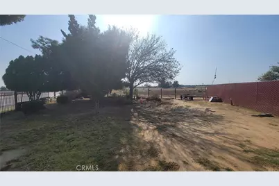3851 Santa Fe, Shafter, CA 93263 - Photo 2