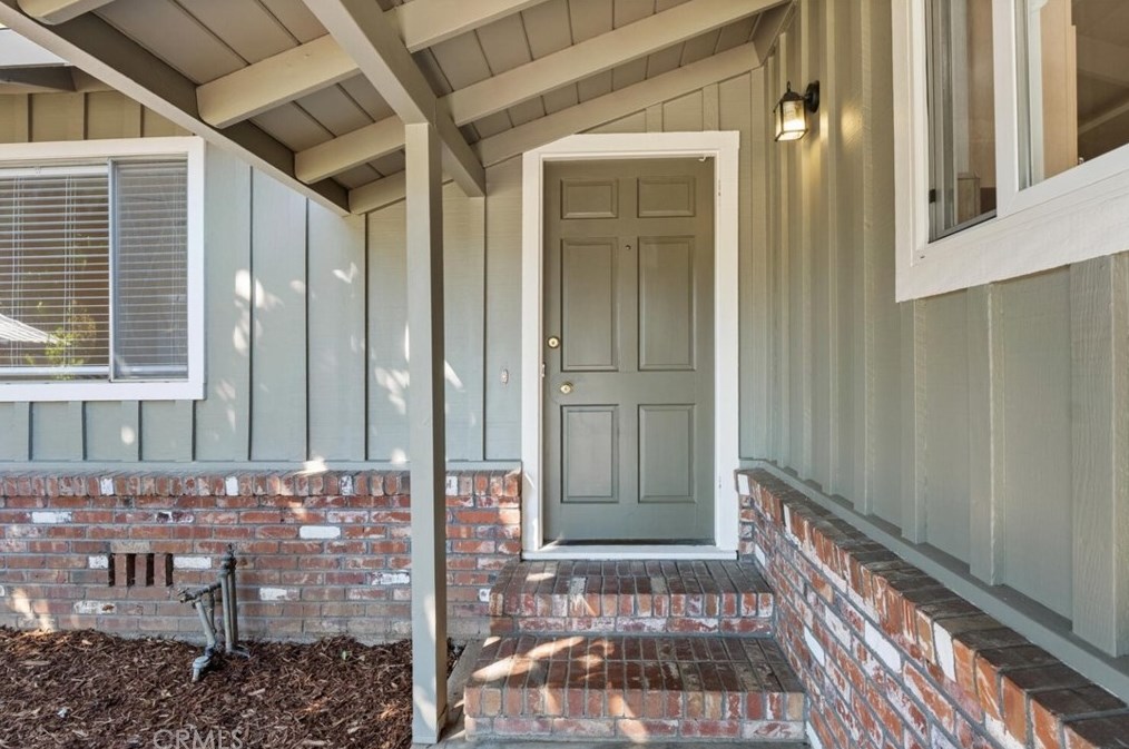 6 Sunland Dr, Chico, CA 95926