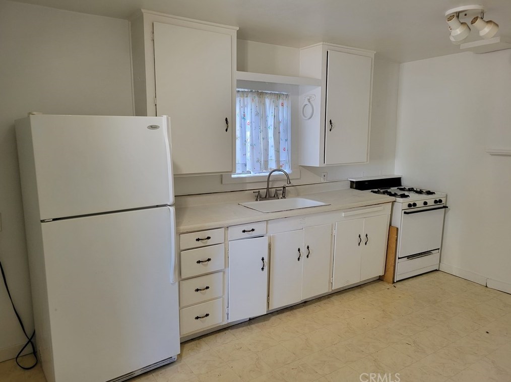 305 W 9th St, Chico, CA 95928