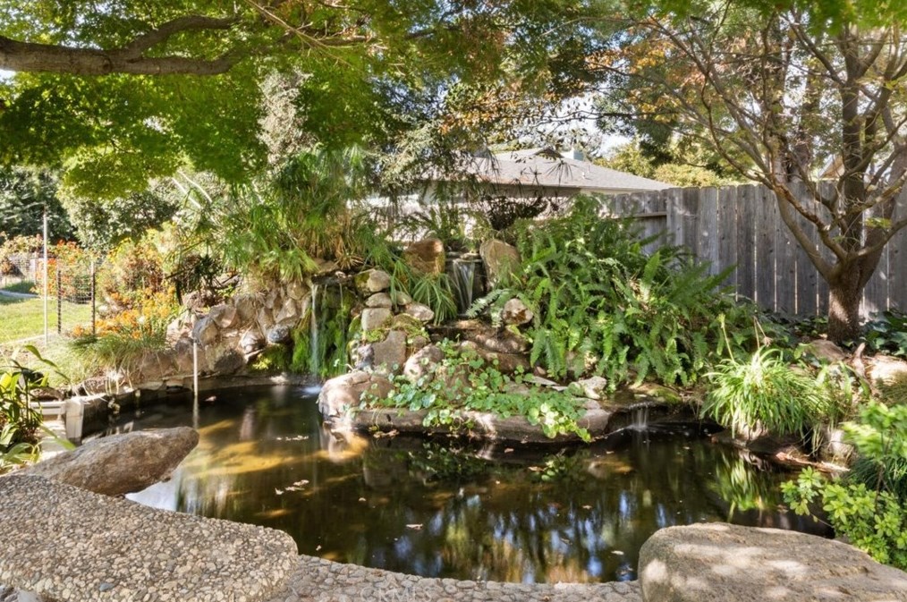 17 Franciscan Way, Chico, CA 95973-1125