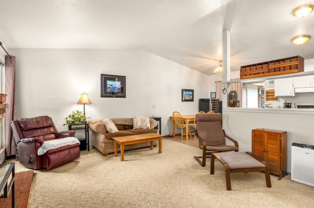 1021 Greenwich Dr, Chico, CA 95926