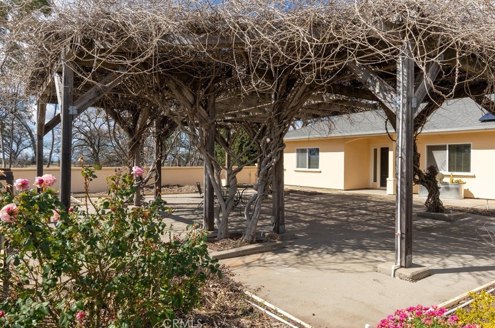 27 Serene Ln, Oroville, CA 95965