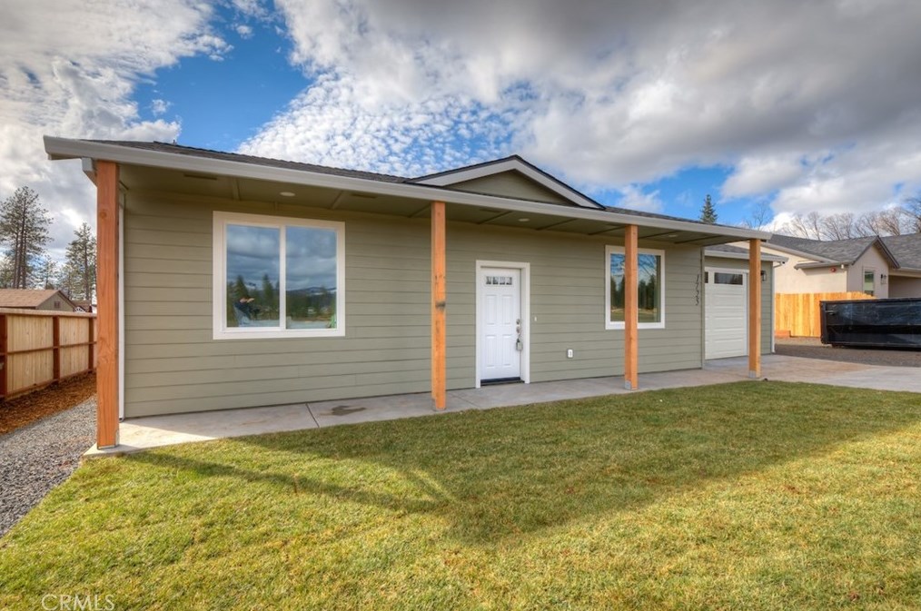 1725 Ellis Dr, Paradise, CA 95969