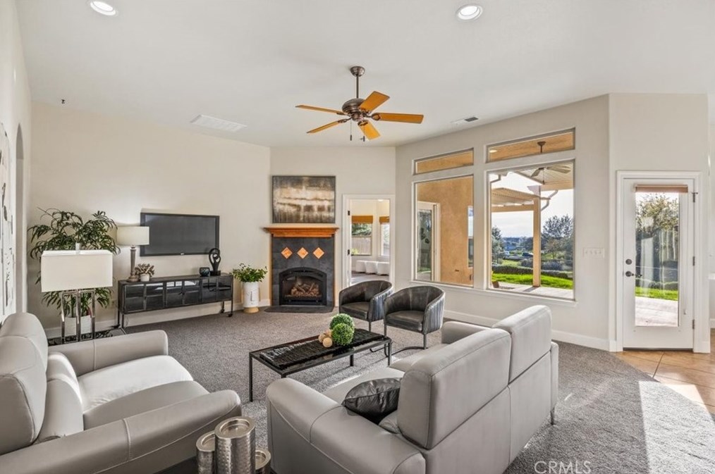 6 Stonehaven Ct, Chico, CA 95928