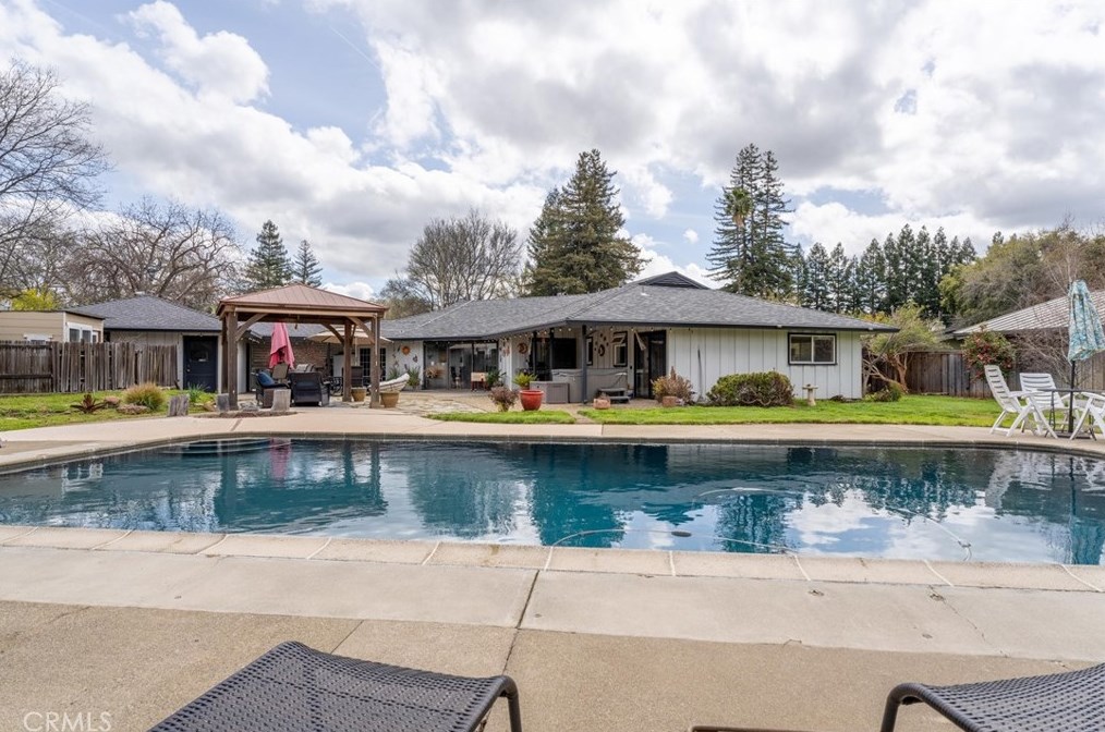 6 Vallombrosa Cir, Chico, CA 95926