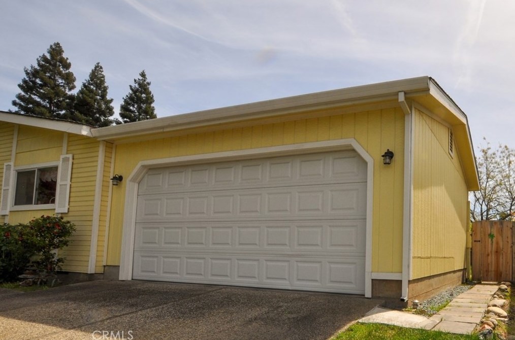 2050 Springfield Dr #109, Chico, CA 95928