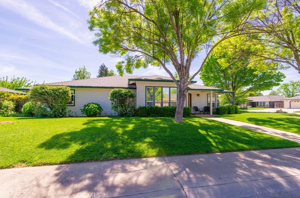 321 Newport Dr, Chico, CA 95973