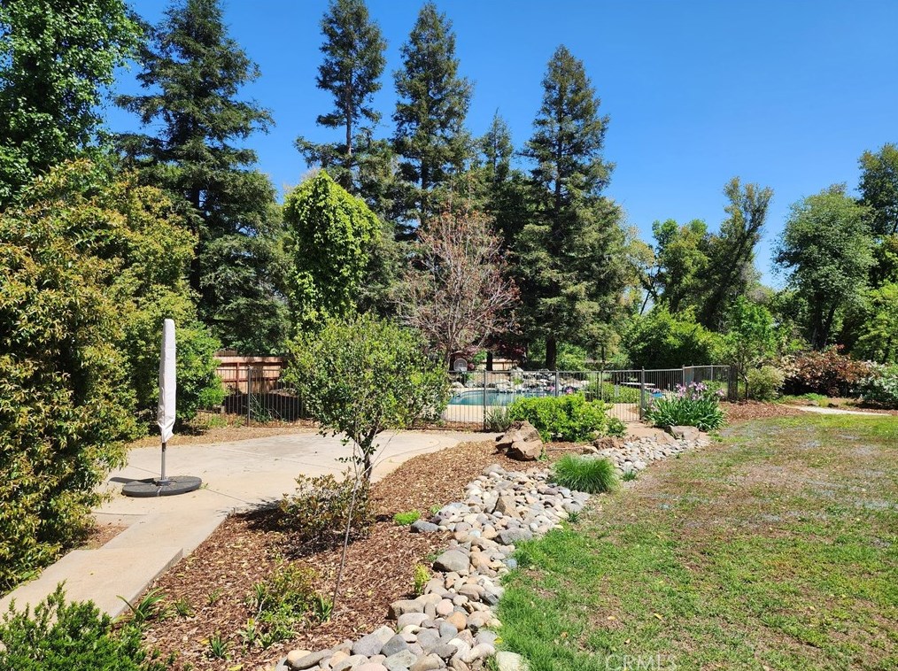 5067 Woodview Dr, Redding, CA 96002