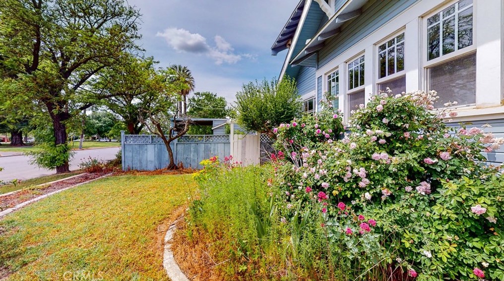 105 N Merrill Ave, Fruto, CA 95988