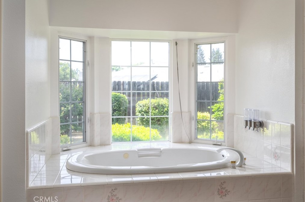 66 Brenda Dr, Chico CA  95928-6390 exterior