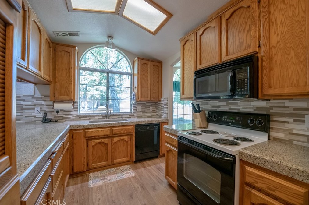 1441 Radcliff Ln, Chico, CA 95926