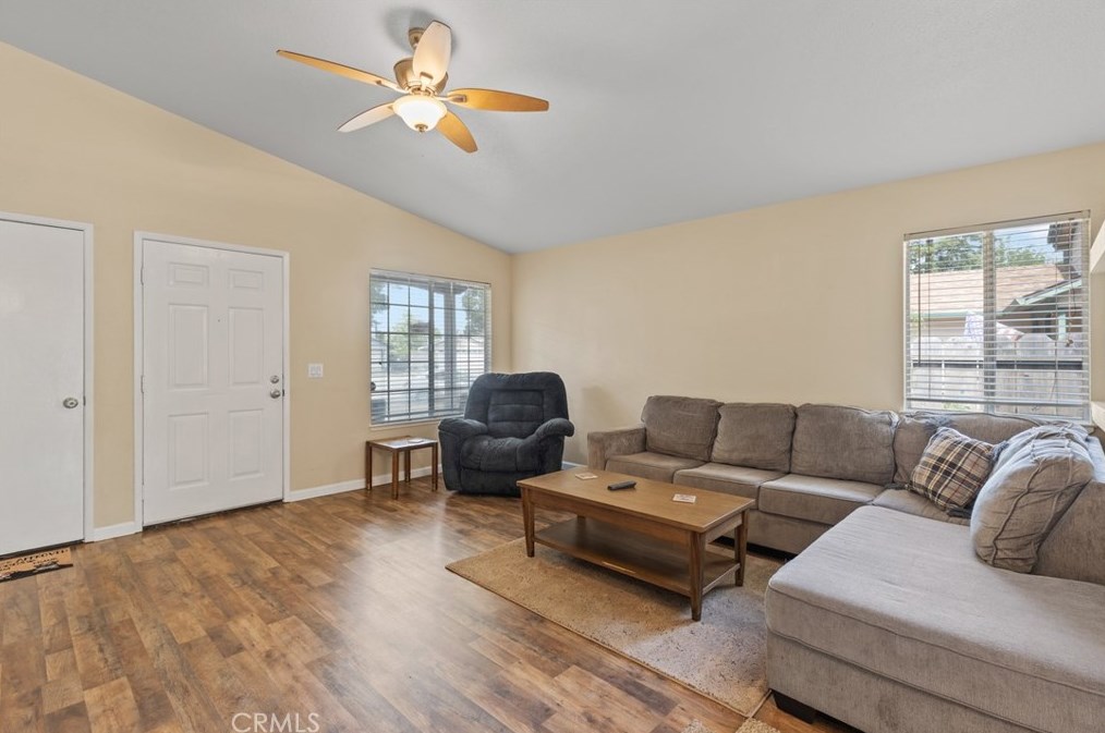 11 Rainier Ln, Chico, CA 95973-7871