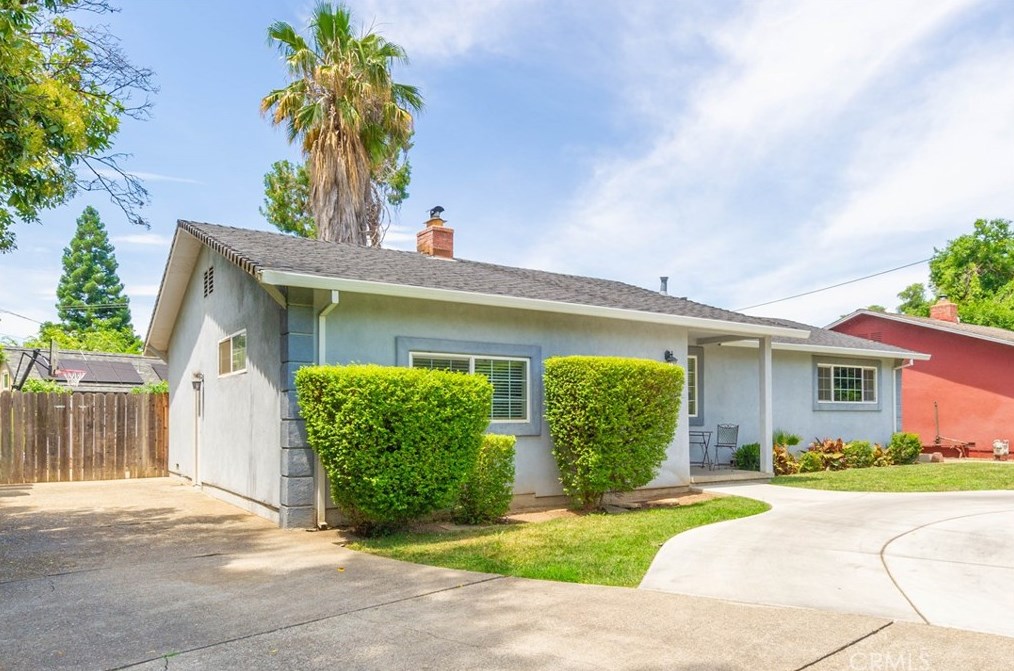 1384 Manzanita Ave, Chico, CA 95928