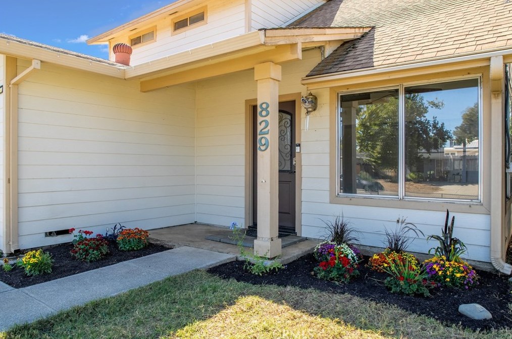 829 Sherwood Way, Fruto, CA 95988-2031