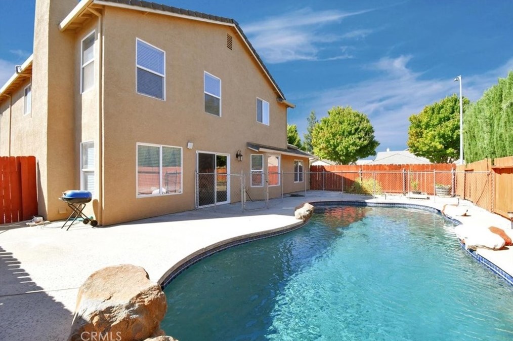 1961 Deerfield Dr, Yuba City CA 95993-9276 exterior