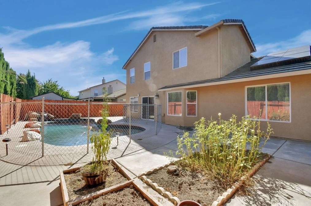 1961 Deerfield Dr, Yuba City CA 95993-9276 exterior