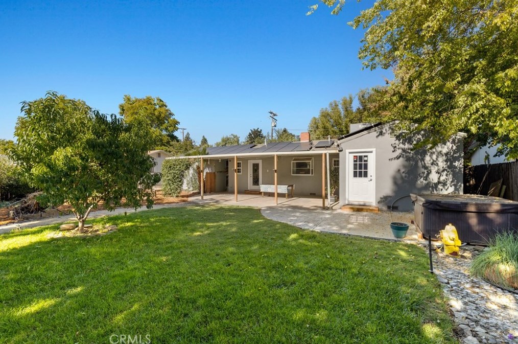 1035 12th Ave, Chico, CA 95926-2107