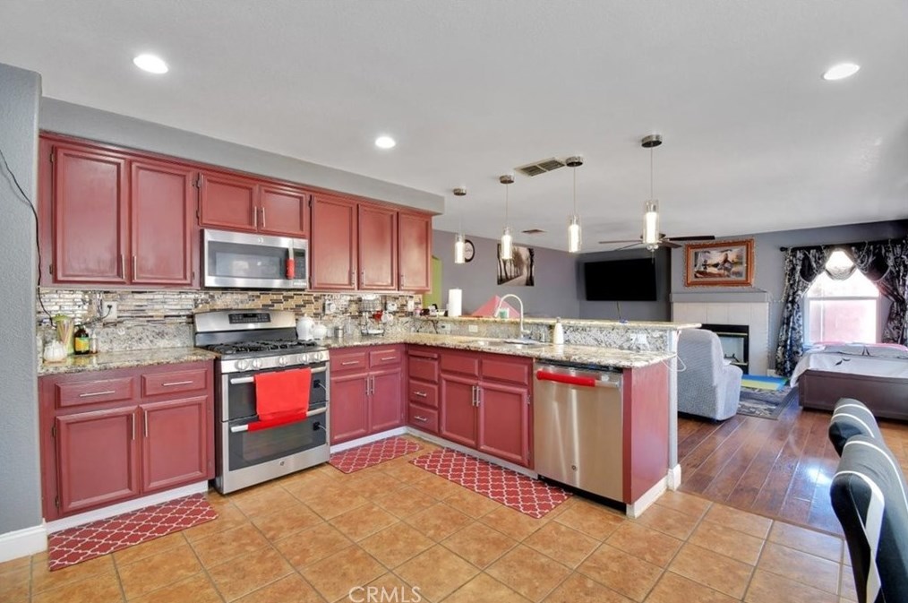 527 Harding Rd, Yuba City CA  95993-9277 exterior