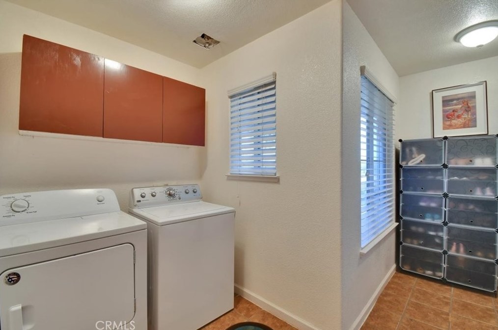 527 Harding Rd, Yuba City CA  95993-9277 exterior