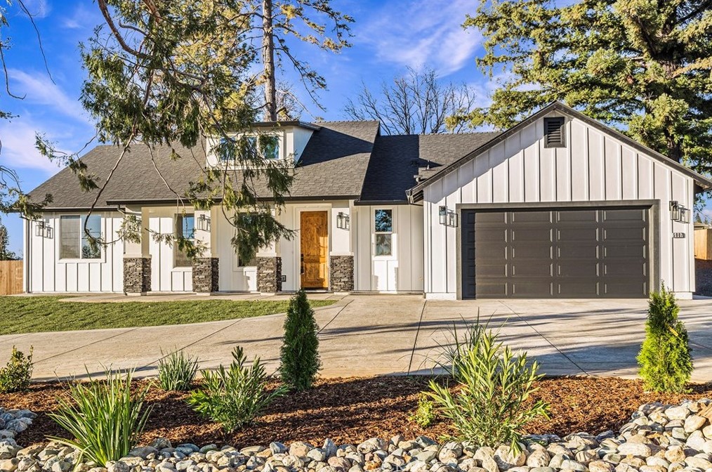 5907 Crestview Dr, Paradise, CA 95969