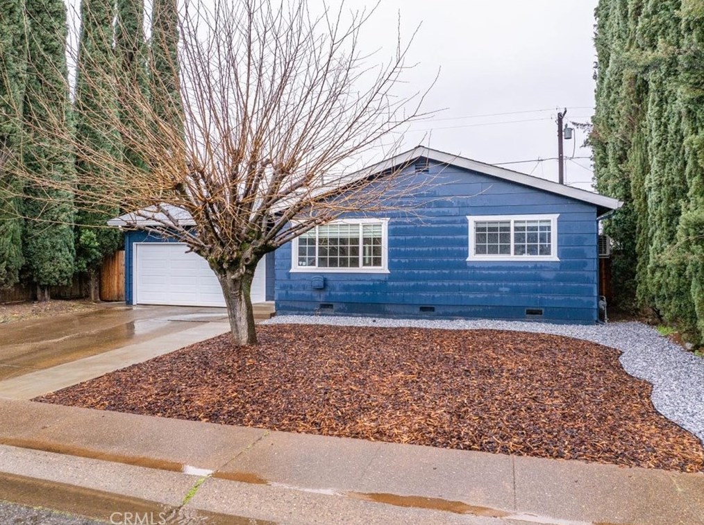 2442 Corona St, Redding, CA 96002