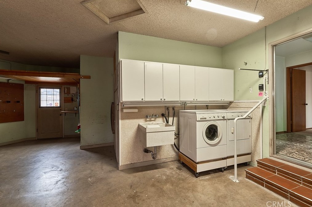 956 Manzanita Ave, Chico CA  95926-1420 exterior