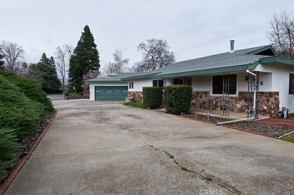 956 Manzanita Ave, Chico, CA 95926-1420