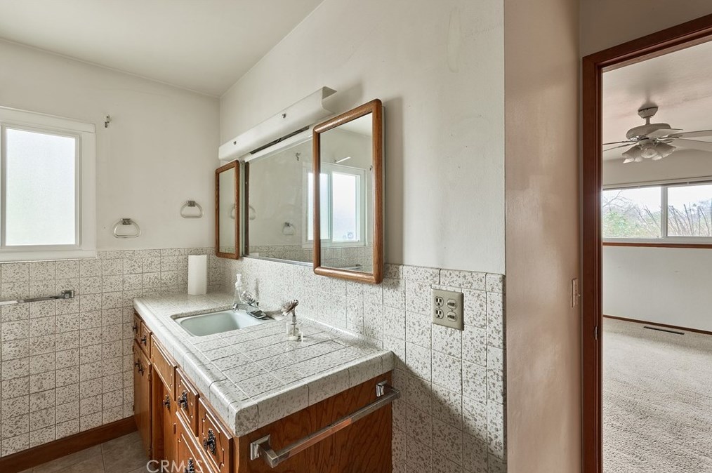 956 Manzanita Ave, Chico CA  95926-1420 exterior