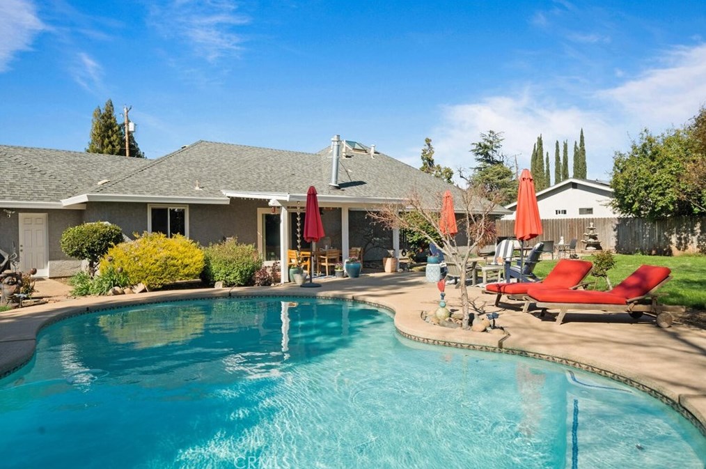 939 11th Ave, Chico, CA 95926-2113