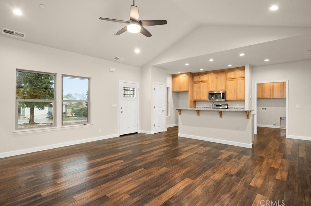 217 Pacific Dr, Paradise, CA 95969-5608