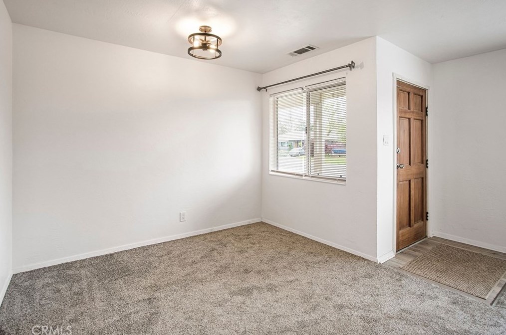 982 Azalea Ave, Chico, CA 95973-0902
