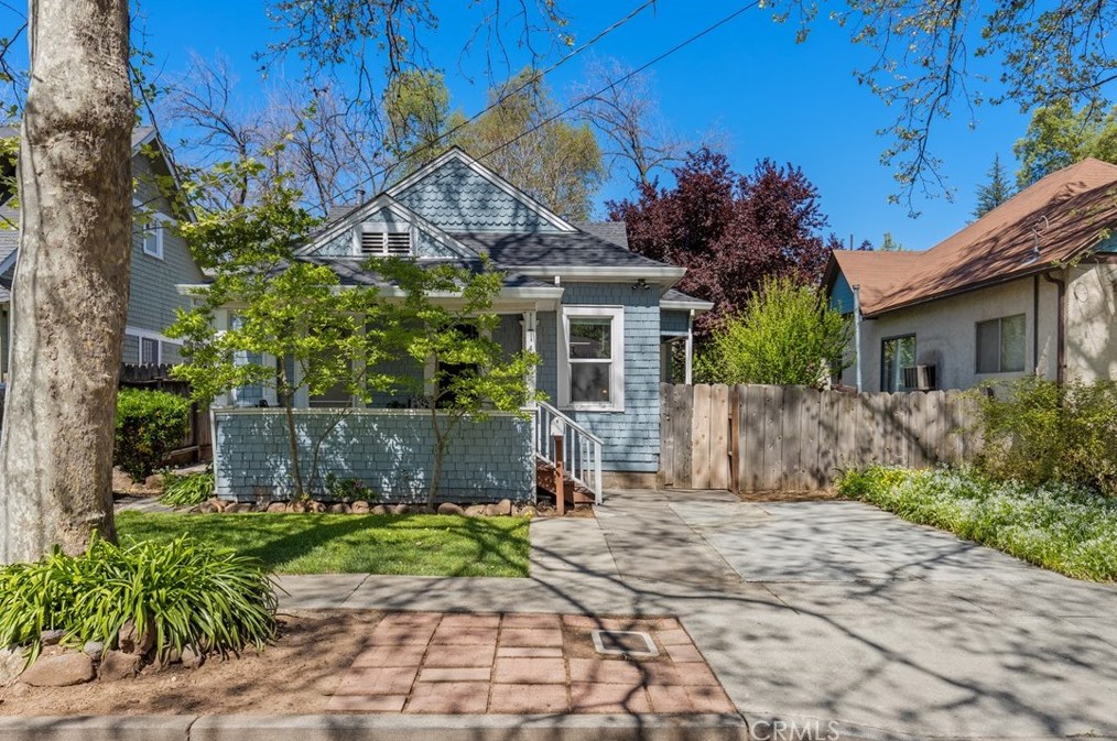 438 10th St, Chico, CA 95928-6001