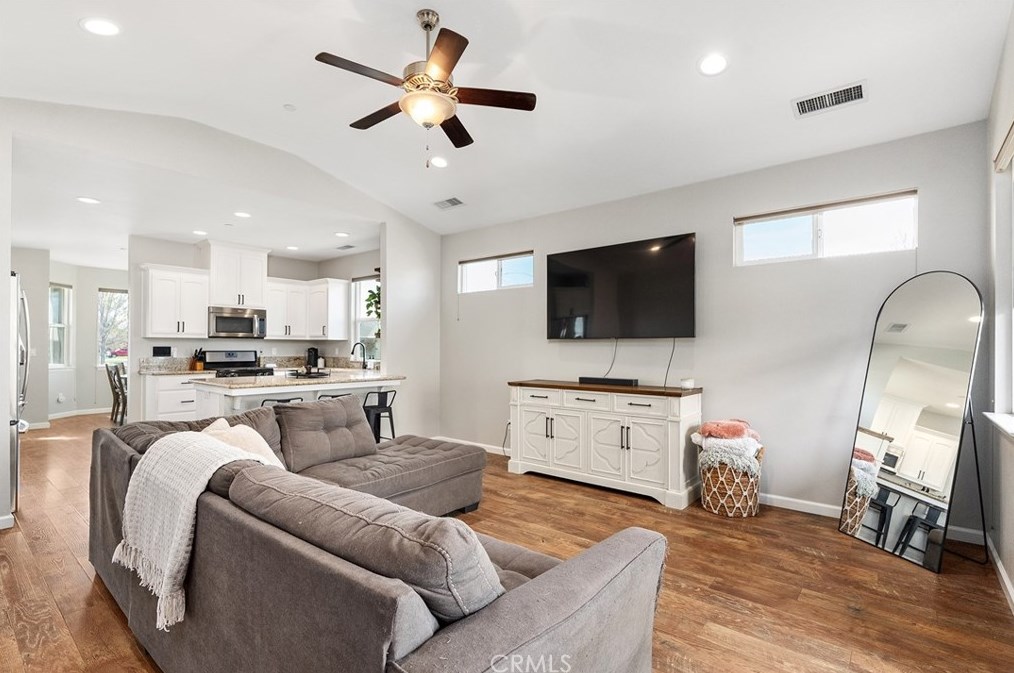 112 Degarmo Dr, Chico CA  95973-8010 exterior