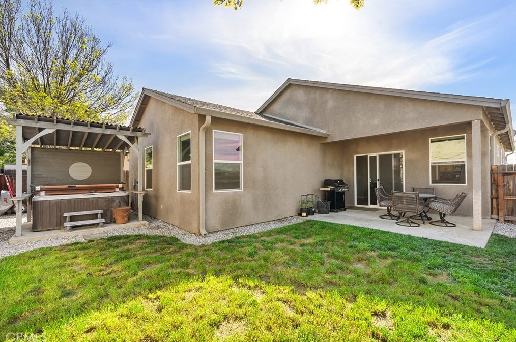 112 Degarmo Dr, Chico CA  95973-8010 exterior