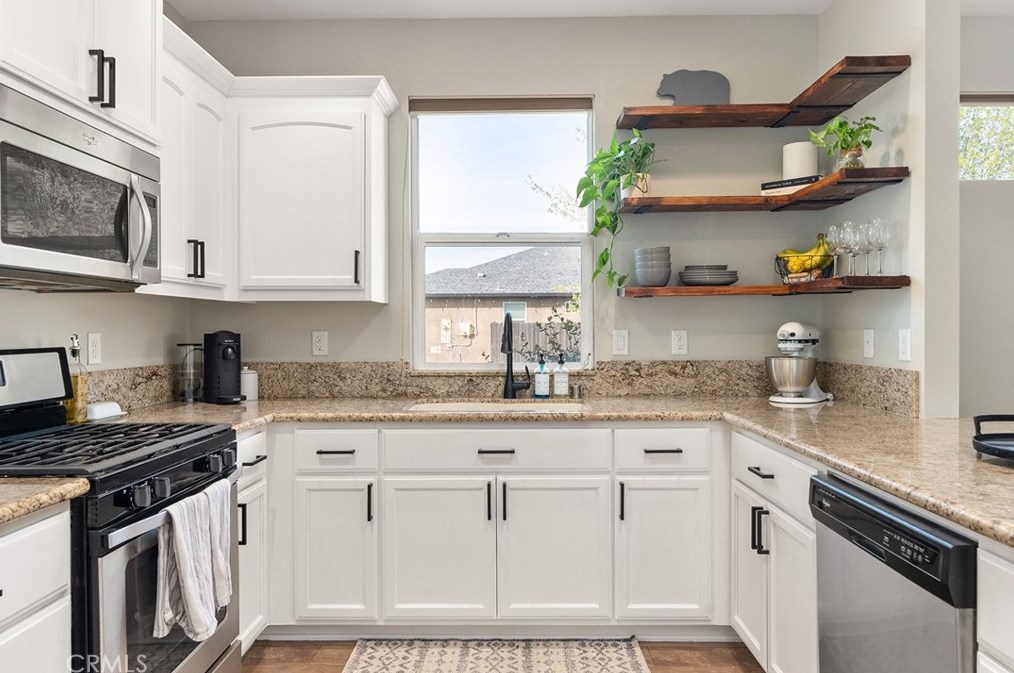 112 Degarmo Dr, Chico CA  95973-8010 exterior