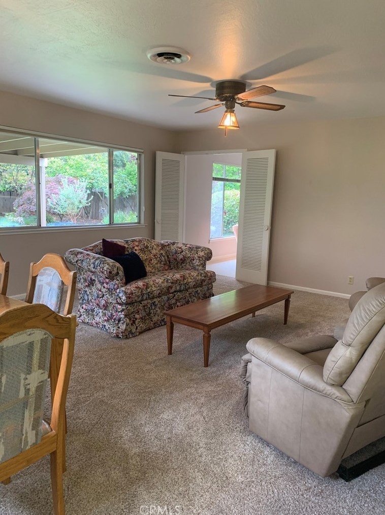 9 Sunland Dr, Chico CA  95926-1445 exterior