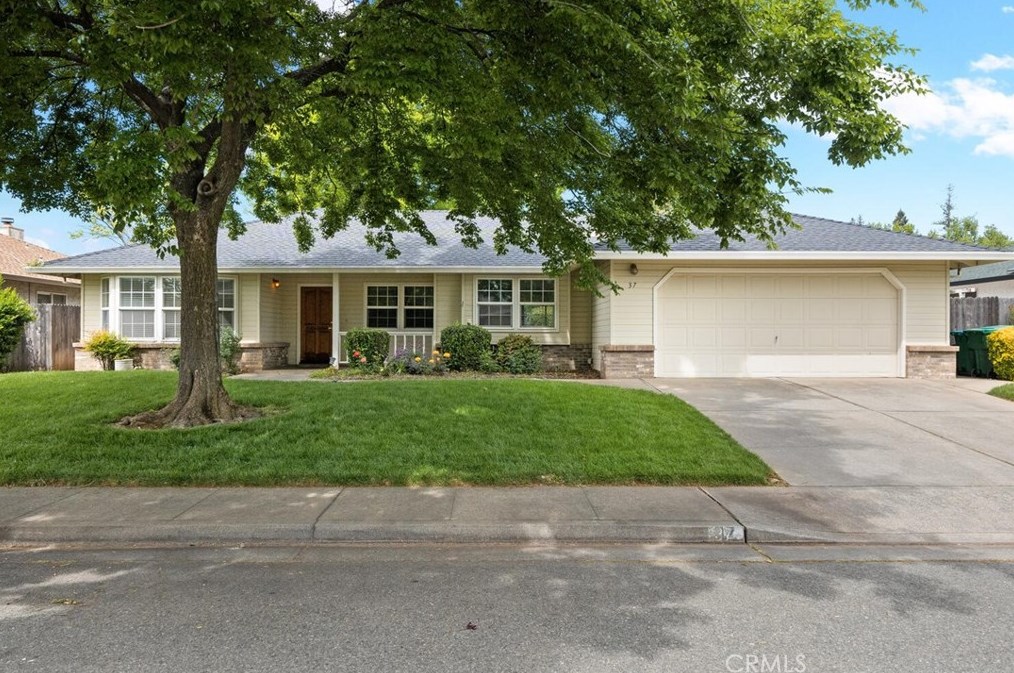 37 Shari Ln, Chico, CA 95928