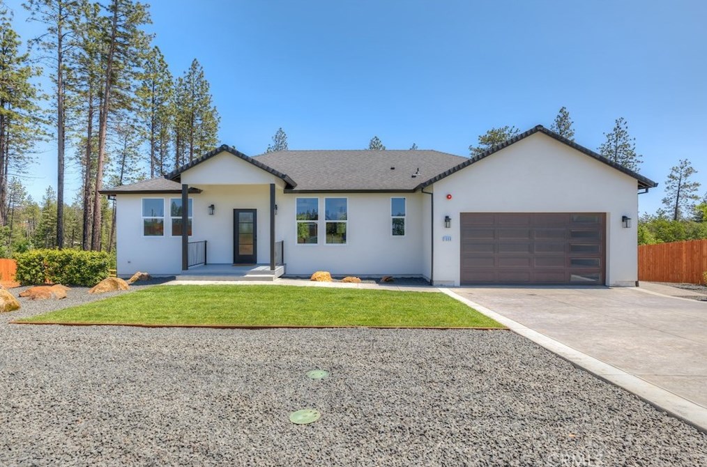 1689 Lindholm Ln, Paradise, CA 95969-4475