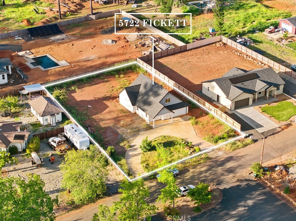 5722 Fickett Ln, Paradise, CA 95969-5515