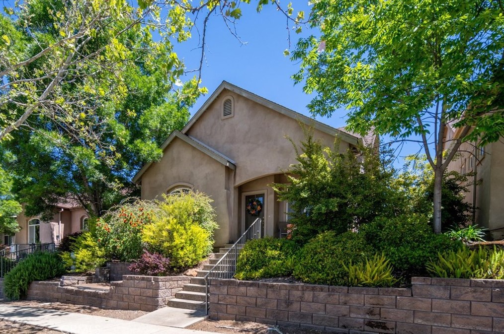 1423 Yosemite Dr, Chico, CA 95928