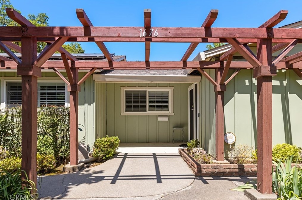 1676 Vallombrosa Ave, Chico, CA 95926-1755