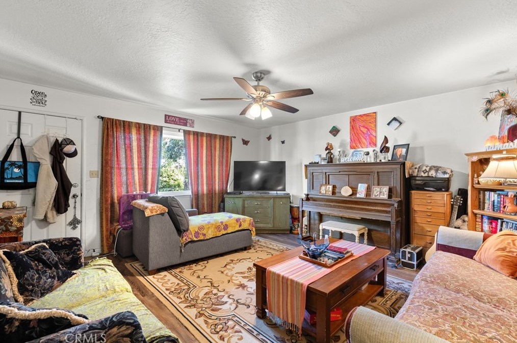 1583 Rushing St, Yuba City CA  95993-6456 exterior