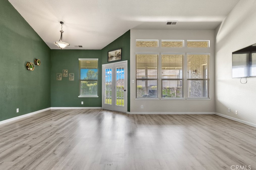 2641 Lakewest Dr, Chico, CA 95928-3959