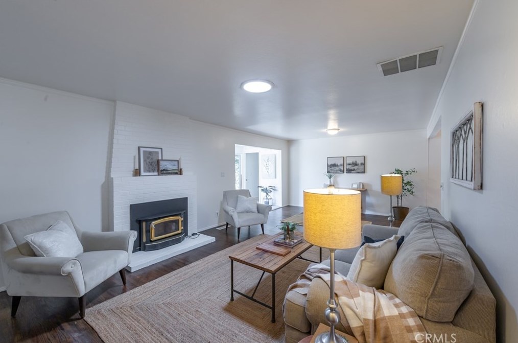 4 Larkspur Ln, Chico, CA 95926-1747